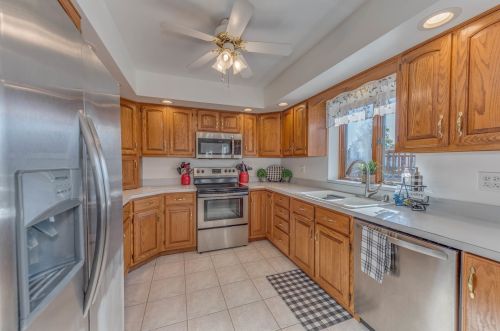 414 Una Ave, Lemont IL  60439-4536 exterior