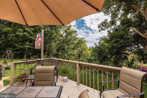 1740 Southport Dr, Lancaster PA  17603-9351 exterior