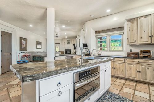 3449 Vaughn View Dr, Pueblo CO  81005-9750 exterior