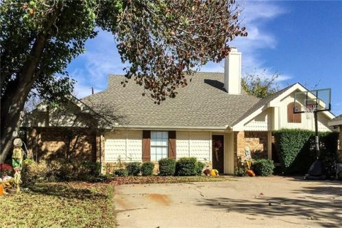 2039 Sancerre Ln, Carrollton TX  exterior