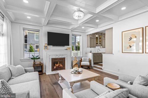 605 Warwick Rd, Tavistock NJ  08033-3926 exterior