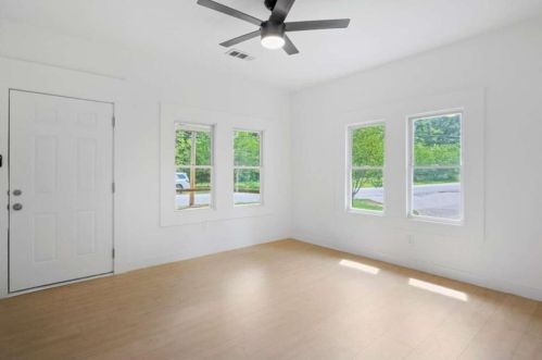 1712 Connally Dr, Atlanta GA  30344-2519 exterior