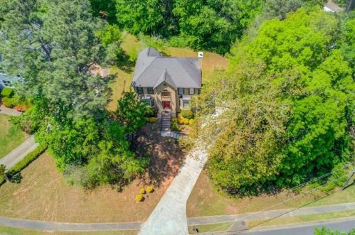 607 Stoney Creek Rd, Holly Springs, GA 30188-3176