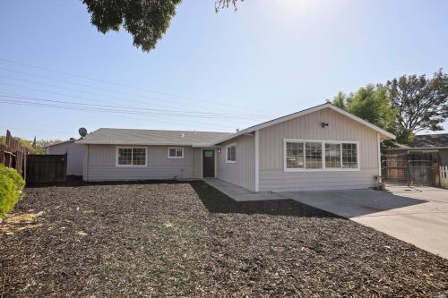 155 Olivera Dr, Vacaville, CA 95688-2358