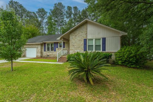 160 Ponderosa Dr, Ladson, SC 29456-3165