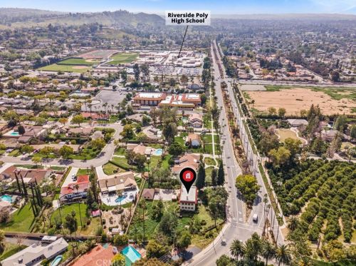 5216 Victoria Ave, Riverside CA  92506-1565 exterior