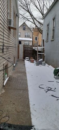 1116 Waller Ave, Chicago, IL 60651-2613