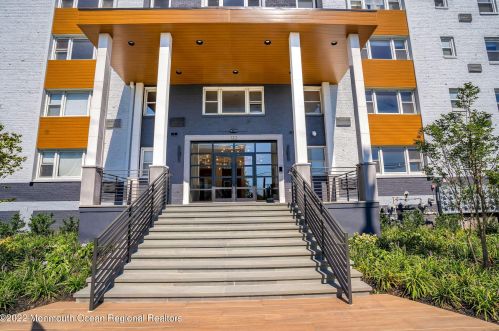 122-A3 Bodman Pl, Tinton Falls NJ  07701-1014 exterior