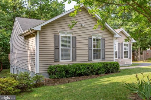 3604 Alberta Dr, Fredericksburg, VA 22408-7719