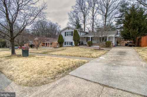 1008 Robroy Dr, Silver Spring, MD 20903-1633