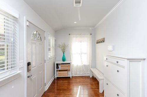 967 Lindbergh Dr, Atlanta GA  30324-3729 exterior