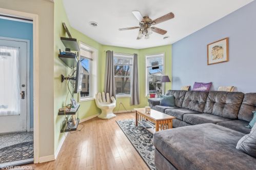 4518 Drake Ave, Chicago, IL 60625-5904