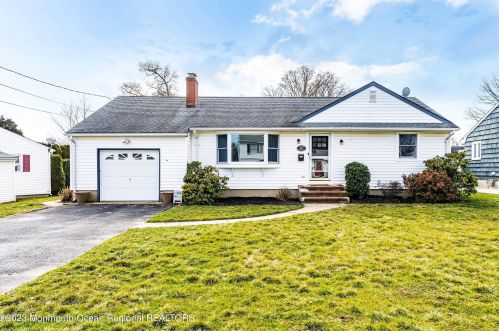 317 Sudbury Rd, Point Pleasant Beach, NJ 08742-2061
