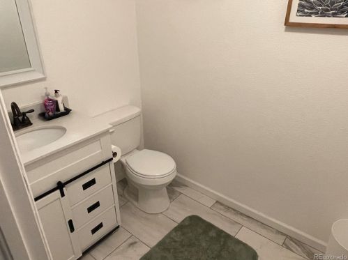 8039 Kittredge Ct, Englewood CO  80112-4629 exterior