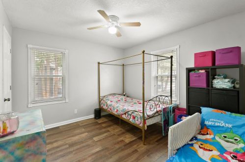 2244 Hillview Rd, Saint Paul MN  55112-1268 exterior