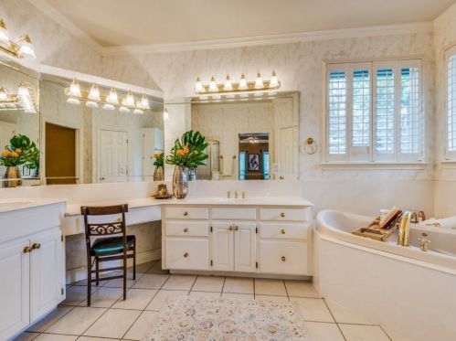 6116 Terrace Oaks Ln, Fort Worth TX  76112-1072 exterior