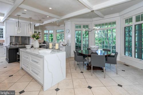 110 Brooks Bnd, Princeton NJ  08540-7545 exterior