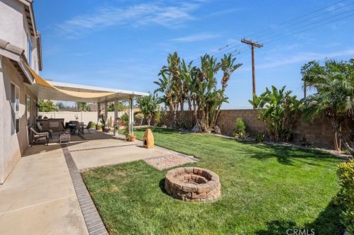 17876 Robusta Dr, Riverside CA  92503-7072 exterior