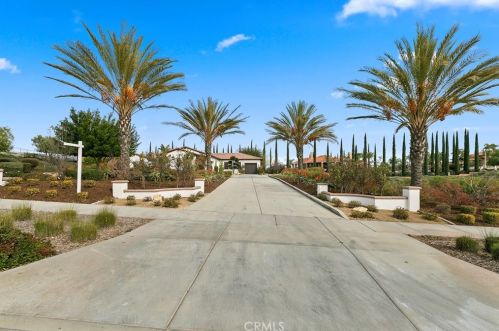 1769 Green Orchard Pl, Riverside CA  92508-8746 exterior
