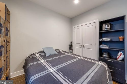 1225 5 St, Philadelphia PA 19122-5234 exterior