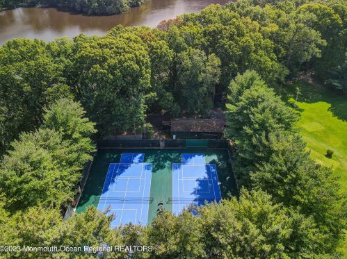 20 Lexington Ct, Tinton Falls NJ 07701-5467 exterior