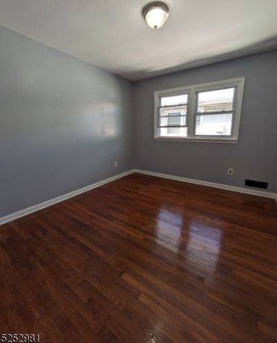 13 Evelyn Ct, Maplewood NJ  07040-3319 exterior