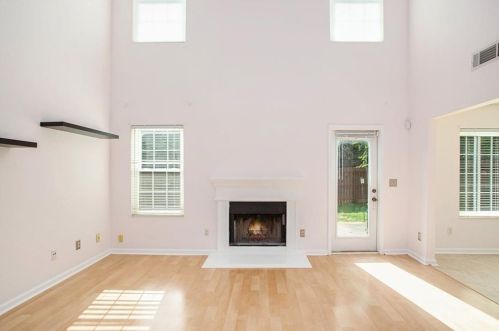 2290 Charleston Pointe, Atlanta GA  30316-3025 exterior