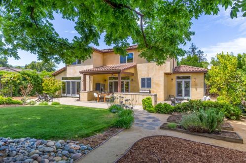 1969 Farndon Ave, Los Altos CA 94024-6944 exterior