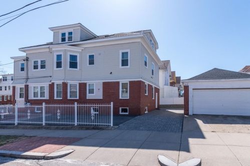 61 Warrington St, Providence, RI 02907-1923