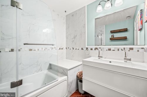 820 Earp St, Philadelphia PA  19147-5708 exterior