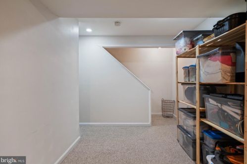 6431 Franconia Ct, Springfield VA  22150-1204 exterior