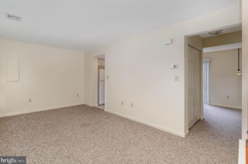 304 Woodland View Ct, Harrisburg, PA 17110-3939