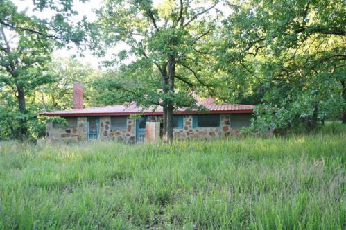 469 Road 29a, Longton, KS 67352