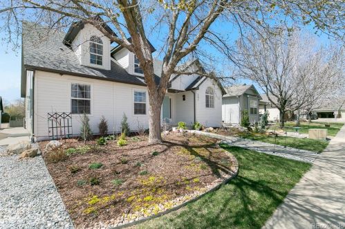 207 Lark Bunting Ave, Loveland, CO 80537-6532