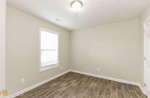 204 Blossom Ln, Loganville, GA 30052-5545