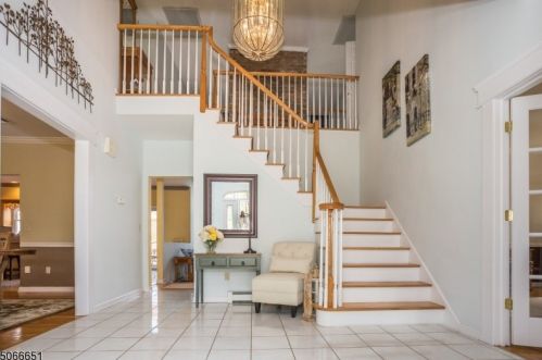 45 Underrock Rd, Sparta, NJ 07871-3149