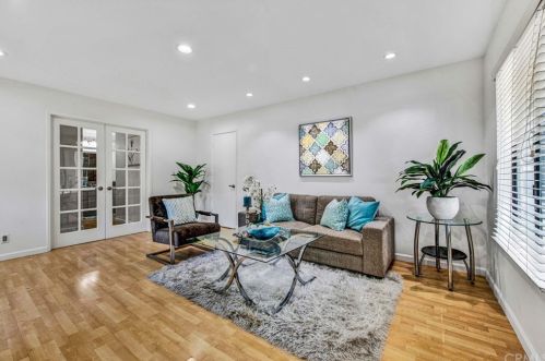 279 Streamwood, Irvine CA  92620-1944 exterior