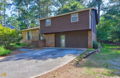 10 Chimney Rise Ct, Stockbridge, GA 30281-2706