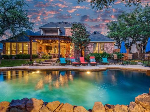 9301 Dosier Cv, Fort Worth TX  76179-3284 exterior