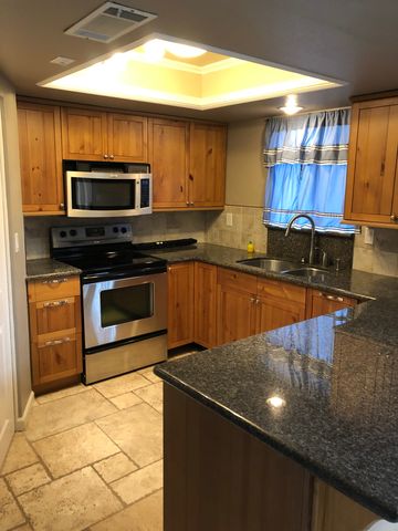 926 Chamise Way, Redding, CA 96002-2147