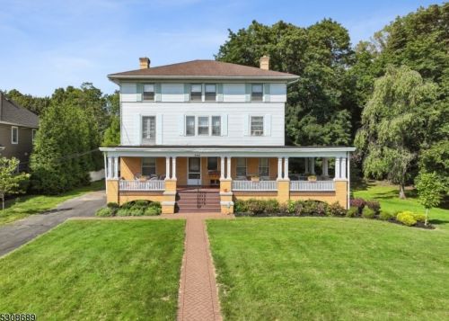 393 Woodland Rd, Madison, NJ 07940-2423