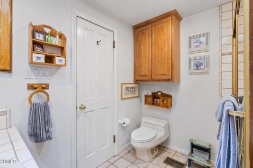 3540 Altura Ave, Glendale CA 91214-3302 exterior