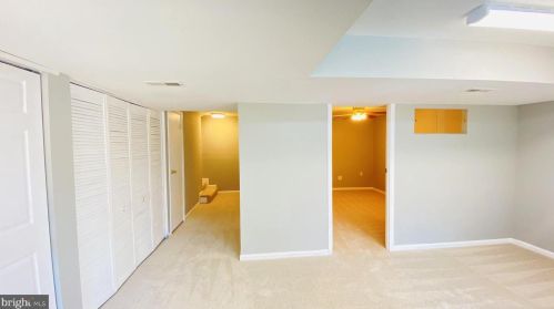 4 Dinsdale Ct, Silver Spring MD exterior