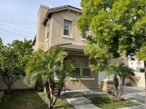 2660 Madison Cir, Anaheim CA  92801-4954 exterior