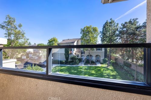1804 Crescent Oak, Irvine CA  92618-4027 exterior