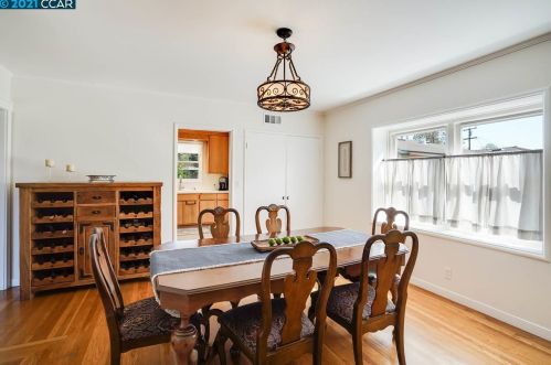 1399 Grv Way, Concord CA  94518-1208 exterior