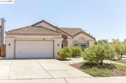 1587 Rutherford Ln, Oakley, CA 94561-3126