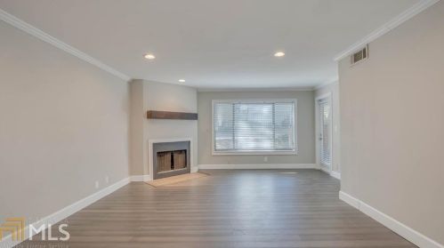2 Finch Dr, Atlanta GA  30315-6502 exterior
