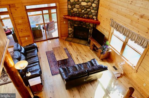 490 Baker Mountain Dr, Yellow Spring, WV 26865