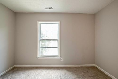 3069 Elmwood Rd, Atlanta GA  30349-8105 exterior